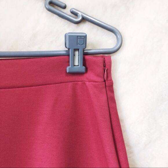 GAP Fuschia Ruffle Skirt - Picture 3 of 6